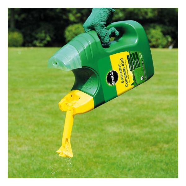 Miracle-Gro EverGreen Complete 4 in 1 Spreader 3.5Kg